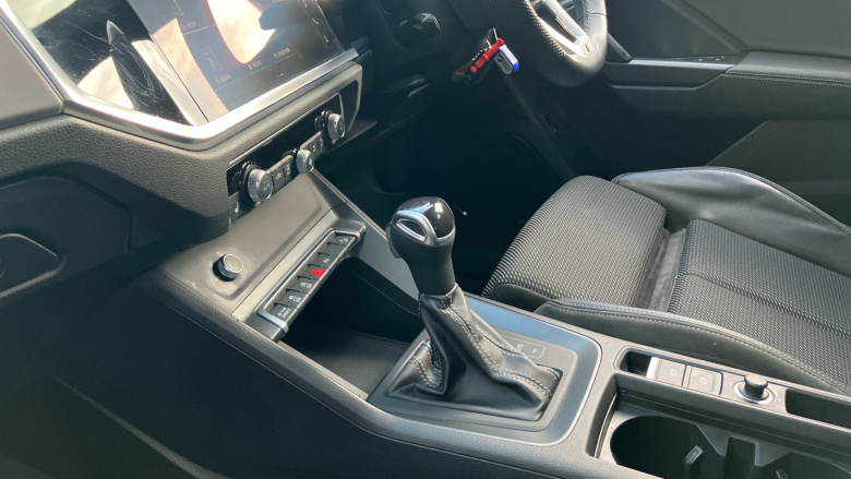 Audi Q3 35 TFSI S Line 5dr S Tronic Petrol Estate